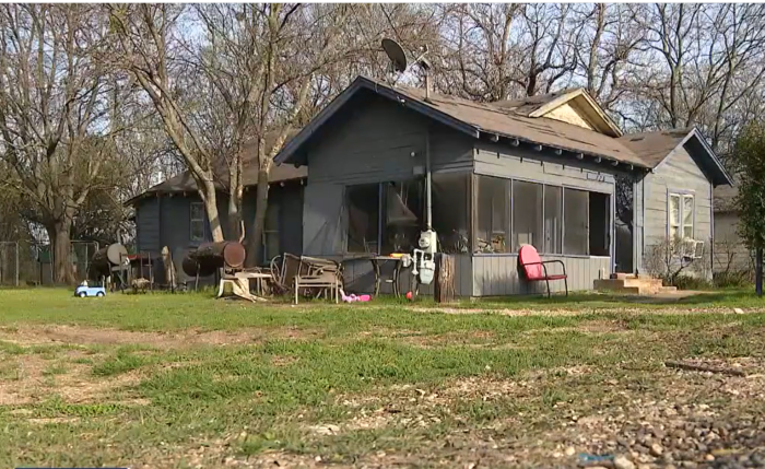 The house in Italy, Texas where Shamaiya Hall, 25, murdered three of her five children.
