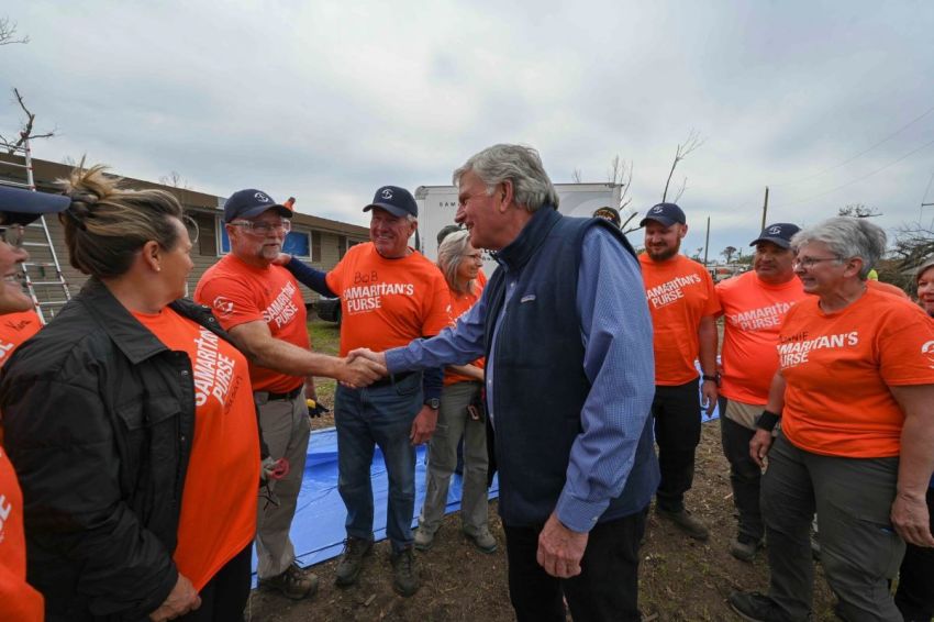 Franklin Graham meets with Samaritan's Purse volunteers responding to the tornado damage in Rolling Fork, Mississippi on March 29, 2023.
