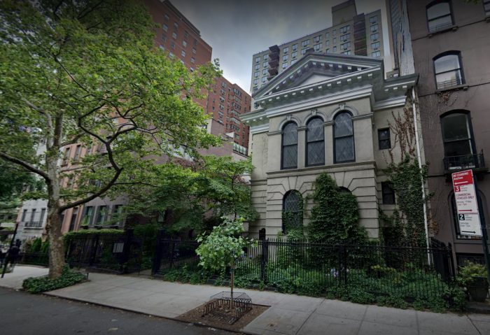 The historic building of the defunct New Church in Manhattan, New York, has been sold to the Serbian Government.