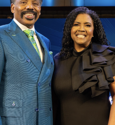 Tony Evans marries Carla Crummie in 'private ceremony' | Church ...