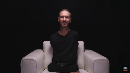 A screenshot of Nick Vujicic in his new "I Am Second" video.