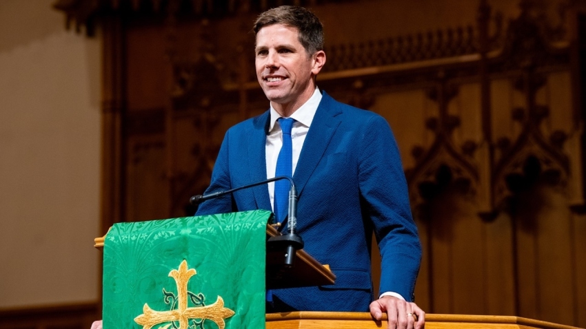 Bryan Dunagan, who served as senior pastor of the 5,500-member Highland Presbyterian Church in Dallas since he was 34, passed away in his sleep from natural causes during the early morning hours of October 26, 2023. 