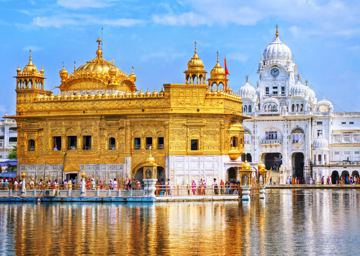 Golden Temple, the main sanctuary of Sikhs, in Amritsar, Punjab, India. 