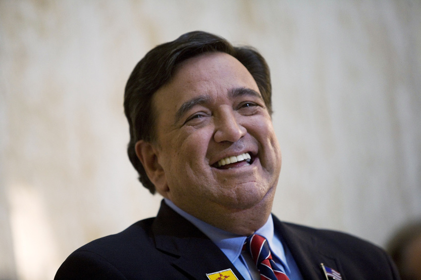 New Mexico Governor Bill Richardson, laughs during a press conference in the capital rotunda January 10, 2008, in Santa Fe, New Mexico. Richardson formally announced his withdrawal from his bid for the U.S. presidency.