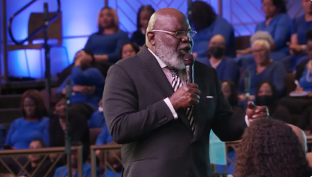 Bishop T.D. Jakes preaching at the 2024 Joint New Year’s Revival in Maryland at the First Baptist Church of Glenarden on Jan. 5, 2024.