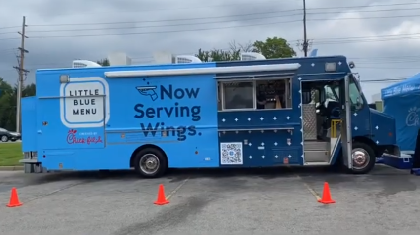 A Little Blue Menu food truck makes a stop in Kentucky.