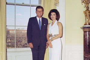 Bible used by Jackie Kennedy after JFK's assassination up for auction, highlights Ecclesiastes 3