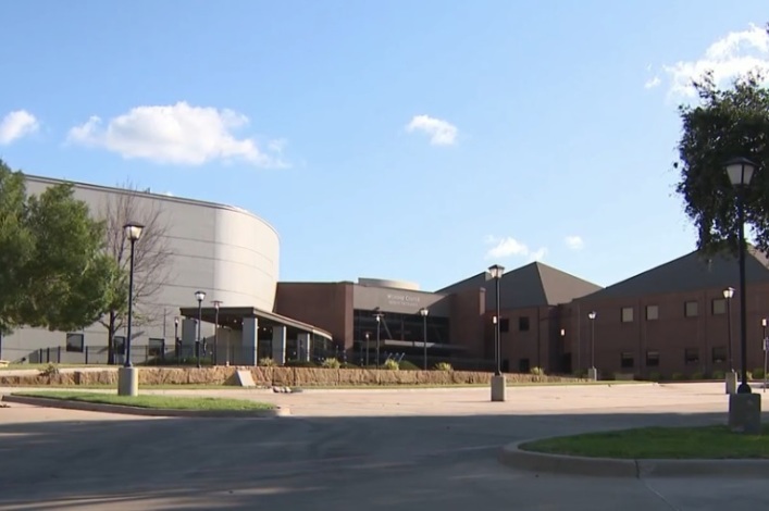 Gateway Church to layoff staff after 35% drop in tithes amid Robert Morris controversy