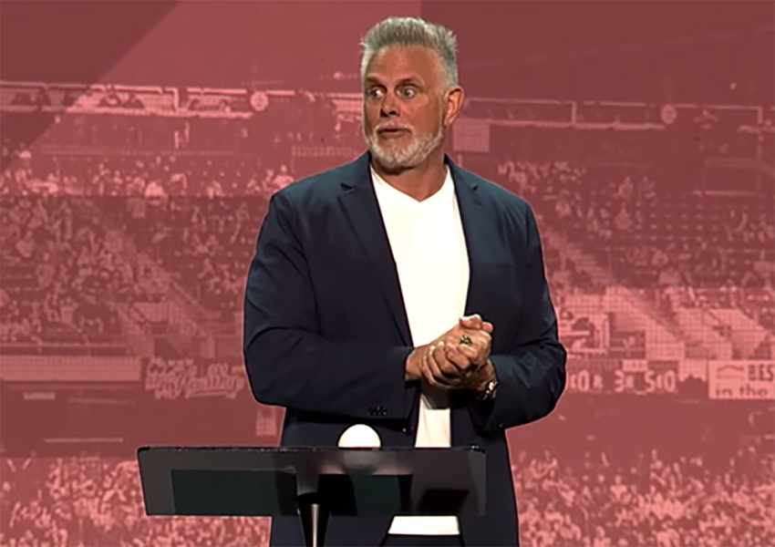 Keith Craft preaches about the "favor-minded advantage"