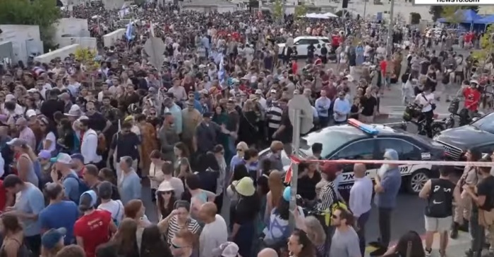 Thousands gather for the funeral of Hersh Goldberg-Polin on Sept. 2, 2024, in Jerusalem. 