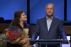 Pastor Steve Gaines to step down from Bellevue Baptist Church months after cancer diagnosis