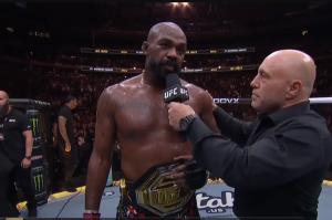 Jon Jones proclaims 'Jesus loves you,' gives God glory after UFC triumph in front of Trump