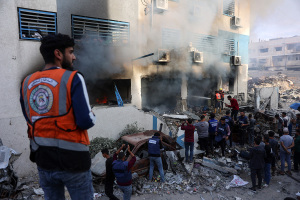 98 food aid trucks violently looted upon entering Gaza, UN says