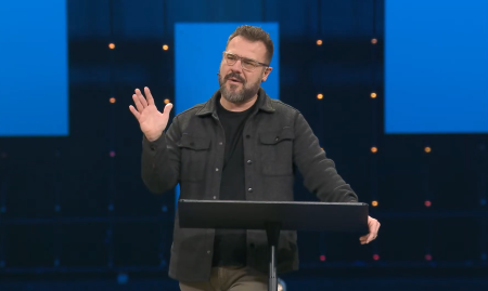 Dave Dummitt, senior pastor of Willow Creek Community Church in the Greater Chicago Area, Ill., announced on March 23, 2025 that he is stepping down from the role.