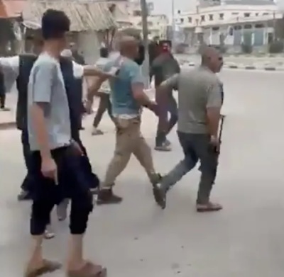 Abu Samra clan capture the Hamas operative who killed their son, on the way to execute him 
