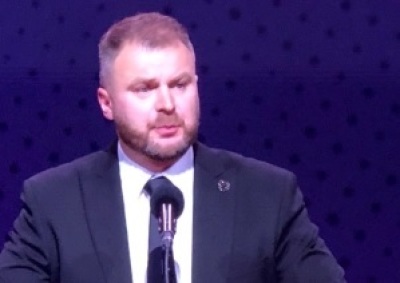 Evangelist David Karcha told delegates at the European Congress on Evangelism in Berlin, Germany, that the church in Ukraine continues to serve people with God's love.