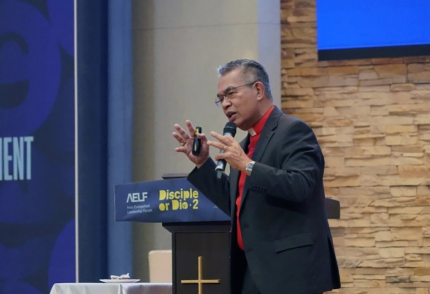 Bishop Efraim Tendero, executive director of the Galilean Movement, delivers the closing address at the Asia Evangelical Leadership Forum in Seoul, South Korea, urging churches to return to disciple-making as the Church’s primary mission strategy.
