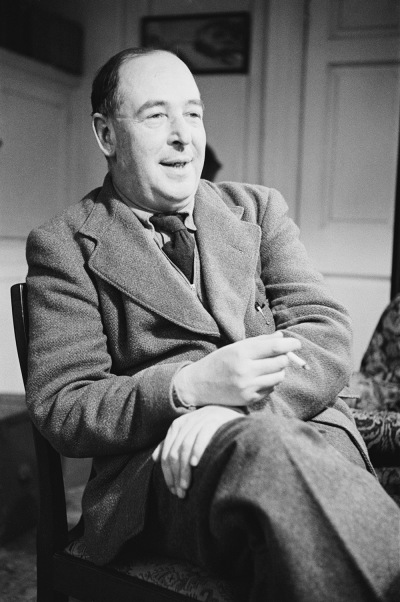 Irish-born academic, writer and Christian apologist Clive Staples Lewis (1898 - 1963). As a fellow and tutor of Magdalen College, he taught at Oxford from 1925 to 1954. Original Publication: Picture Post - 5159 - Eternal Oxford - pub. Nov. 25, 1950.