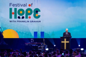 Over 14,000 worship together at BGEA's Brussels evangelism event with Franklin Graham: 'God is on the move'