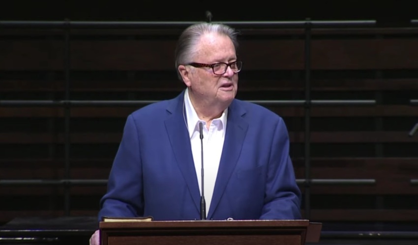Former Southern Baptist Convention President Morris H. Chapman speaking at a chapel service at Southwestern Baptist Theological Seminary on Oct. 20, 2022.