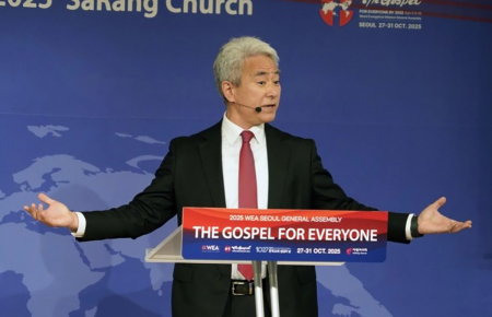 The Rev. Walter Kim, president of the National Association of Evangelicals in the United States, delivers a morning devotional at the World Evangelical Alliance General Assembly in Seoul, South Korea, on Oct. 29, 2025, emphasizing the Gospel of peace and reconciliation. 