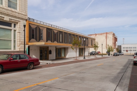 An example of midcentury modern architecture in Quincy, Illinois.