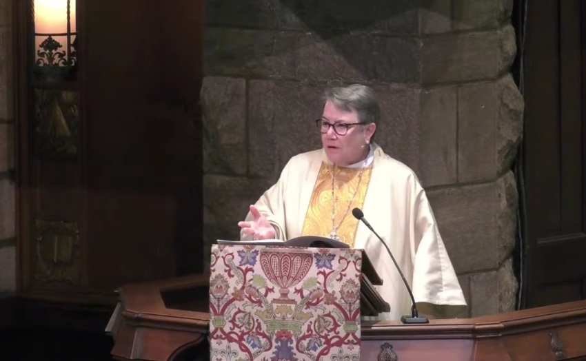 The Rt. Rev. Diane M. Jardine Bruce, member of The Episcopal Church Executive Council, preaching a sermon at St. Paul's Episcopal Church of Kansas City, Missouri, in October 2023. 