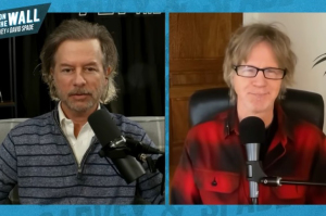 David Spade slams mall for omitting 'Christmas' from tree-lighting ceremony