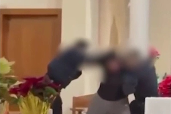 Man violently disrupts NYC church service, storms altar, gets tased by police