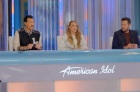 Carrie Underwood wipes away tears over 'American Idol' contestant's faith, postpartum journey