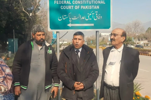 Pakistan court gives Muslim kidnapper custody of 13-year-old Christian girl