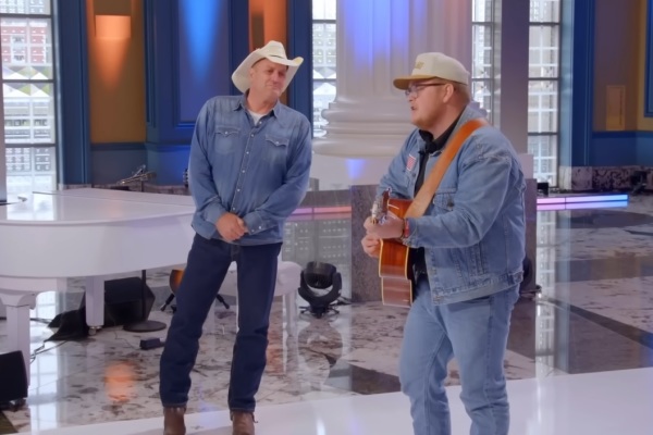 Country music star tears up during son's 'American Idol' audition: 'That's my boy!'