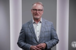 Megachurch Pastor Adam Hamilton releases campaign platform: Pro-choice, anti-tariff