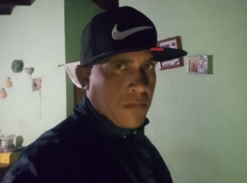 Hernán Alberto Gil Flores, 44.