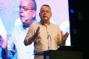 Andrew Brunson calls on Arise Asia delegates to pray same prayer that led to his imprisonment