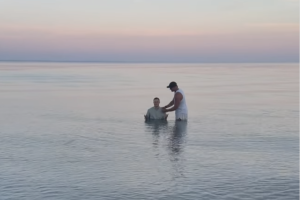 ‘I Took a Pill in Ibiza’ singer Mike Posner embraces Christianity, gets baptized