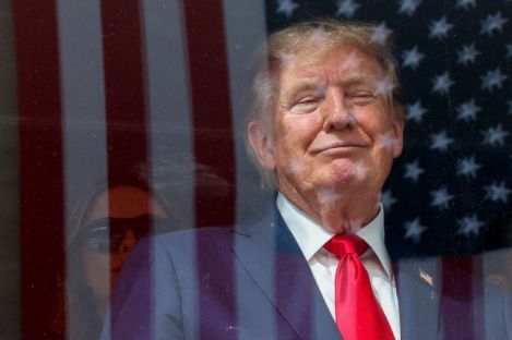 Trump's week in review: USPS whistleblower; birth tourism order blocked; ballroom gets green light