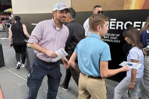 Christian groups preach Jesus at 9/11 memorial amid carnival of distractions