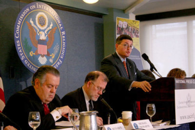 Commissioner Leonard Leo of the U.S. Commission on International Religious Freedom speaks at the press conference for the release of the 2009 Annual Report in Washington, D.C. on Friday, May 1, 2009.