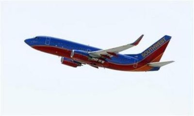 A Southwest Airlines 737-700 takes off from Bob Hope Airport in Burbank, California April 4, 2011.