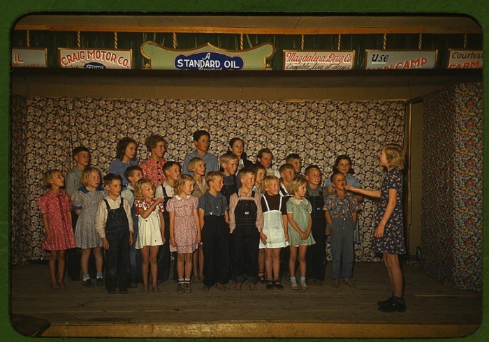School children singing, Pie Town, New Mexico 1940 Oct.