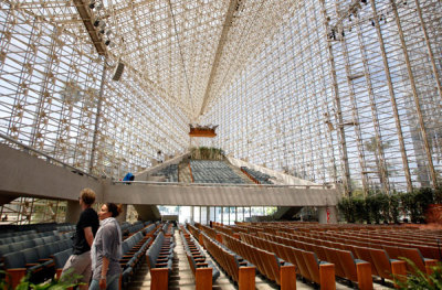 A view of the interior of the Crystal Cathedral in Garden Grove, California August 10, 2011. The bankruptcy sale of Crystal Cathedral, the glass-walled Orange County church known for its 'Hour of Power' broadcasts, has touched off a bidding war between a Roman Catholic diocese and a local university. The church's ministry, meanwhile, has announced that its campus is not for sale and launched a pledge drive to keep the cathedral, But that is a show of opposition that could put it on a legal collision course with creditors.