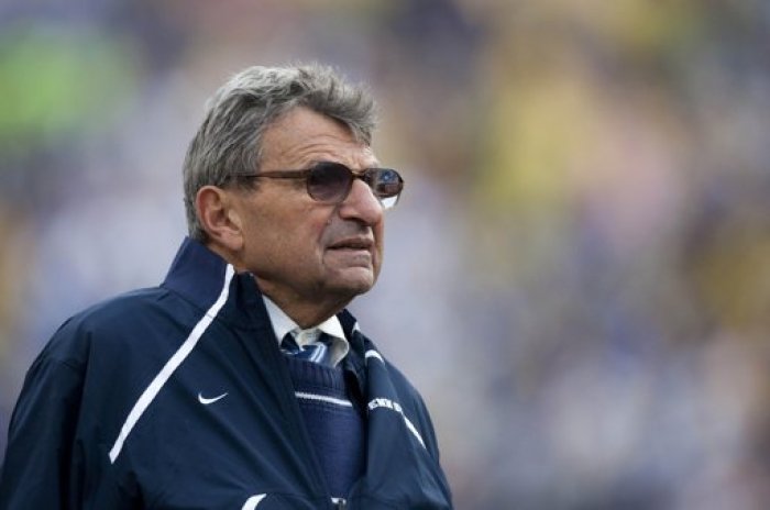 Penn State head coach Joe Paterno watches his team during the fourth quarter of the Capital One Bowl NCAA football game in Orlando, Florida, in this January 1, 2010 file photo.