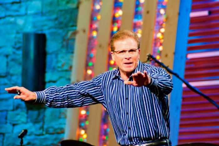 Christian author and speaker Dr. Frank Turek, speaking at Saddleback Church as part of its “Apologetics Weekend” series on Nov. 27, 2011.