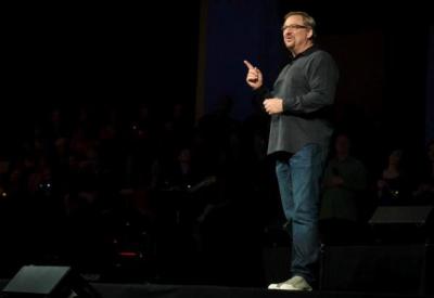 Pastor Rick Warren announced that Saddleback Church in Orange County will begin a “40 Days in the Word” study next month to kick off the new year, Dec. 8, 2011.