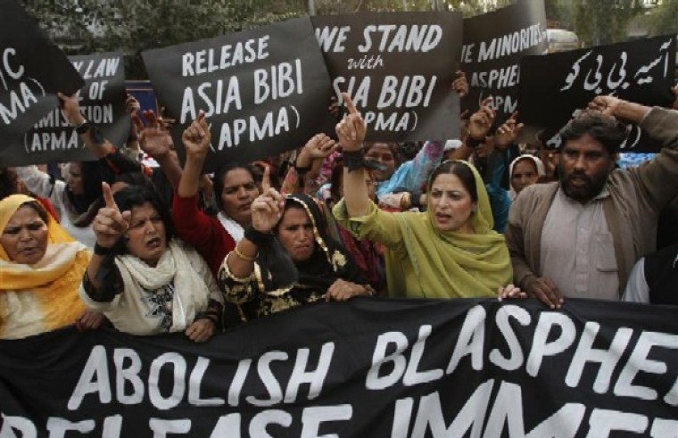 Protesters demand release of Asia Bibi, in Lahore, Pakistan, November 21, 2010.
