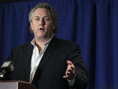 Conservative journalist Andrew Breitbart speaks at a news conference prior to U.S. Congressman Anthony Weiner (D-NY) in New York, June 6, 2011.