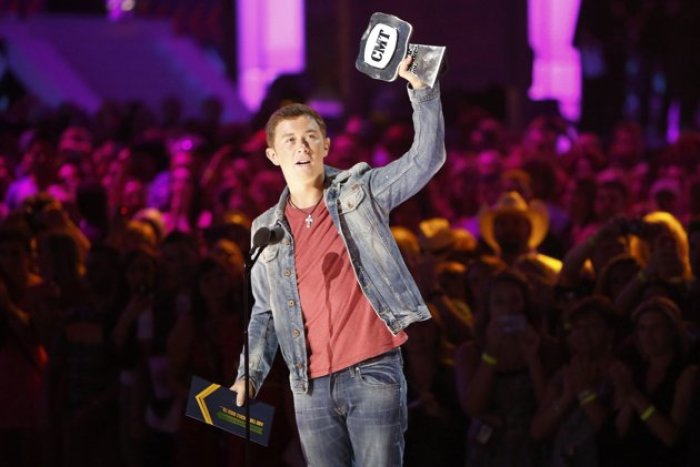 Scotty McCreery Wins at CMT Music Awards 2012