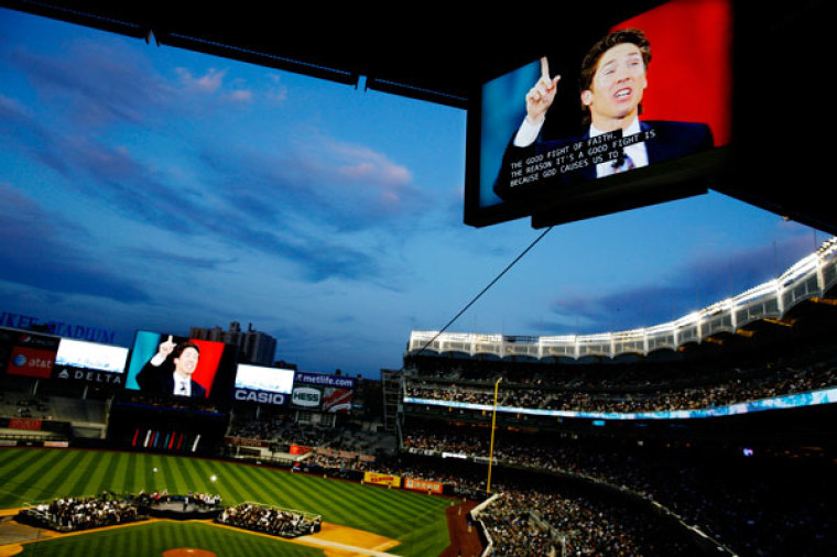 It's Fight Night at New Yankee Stadium - The New York Times