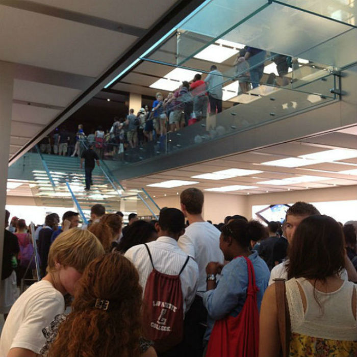 Jackie Sousa tweeted an Instagram photo of fans who were stuck downstairs July 17, 2012, for the Apple store in NYC's event featuring Lecrae.
